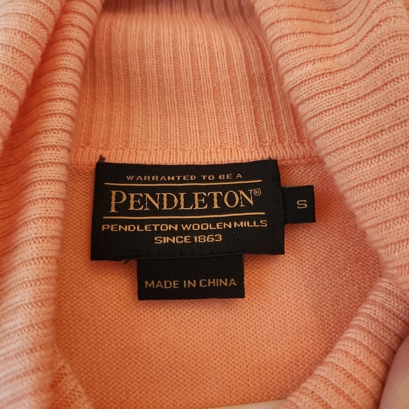 Ladies Pendleton Merino Wool Turtleneck - Picture 2 of 2